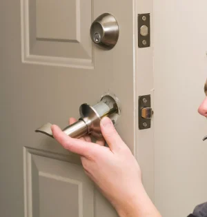 Emergency locksmith services Seneca